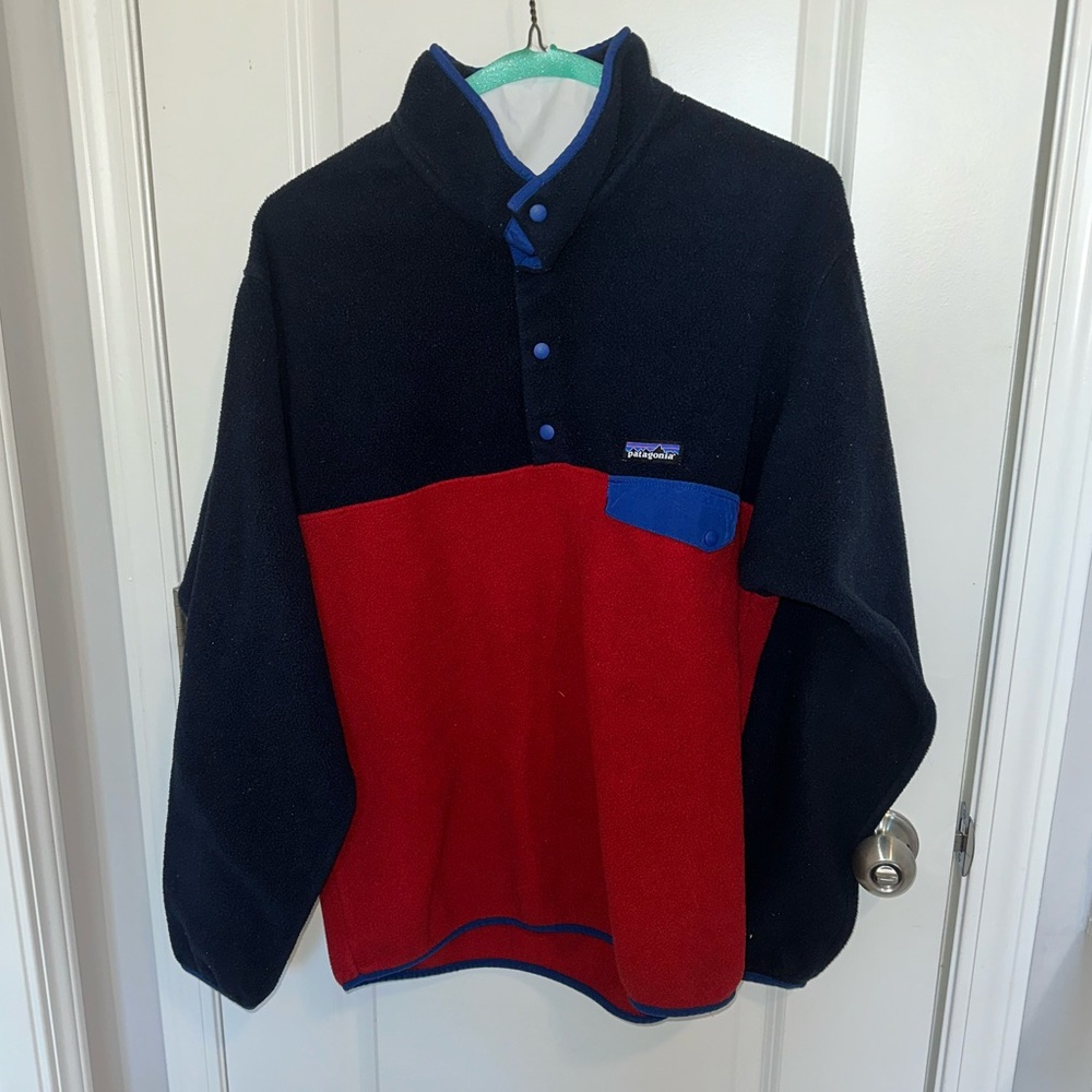 PATAGONIA Synchilla- Size Large- Blue and Red Thermal Pullover